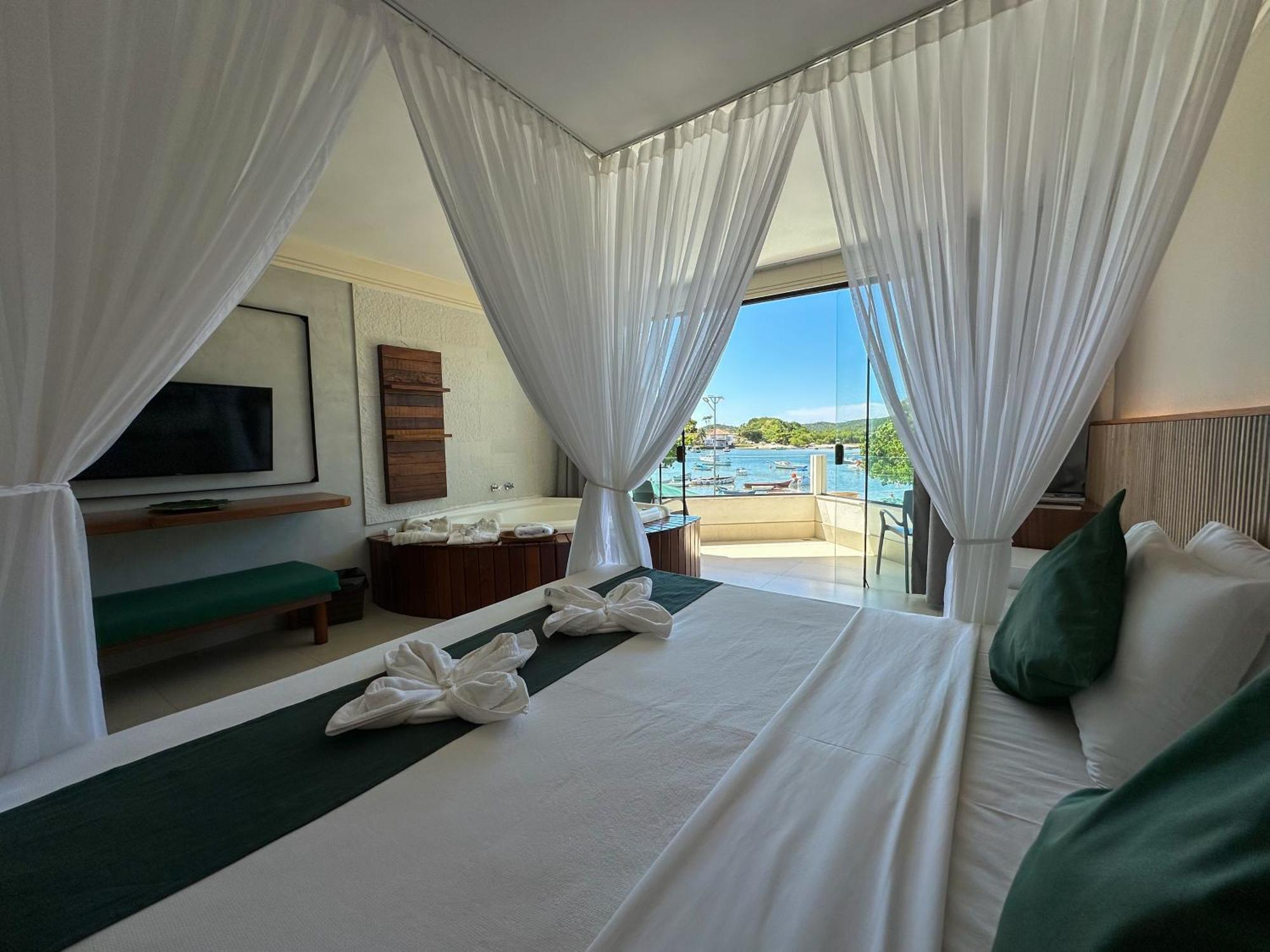 Passagem Concept Hotel E Spa Κάμπο Φρίο Εξωτερικό φωτογραφία A room at the hotel