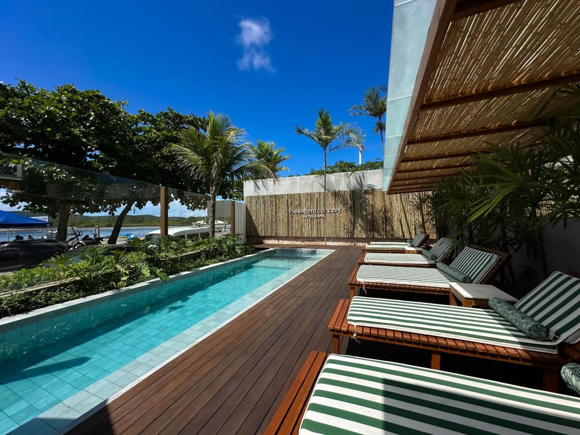 Passagem Concept Hotel E Spa Κάμπο Φρίο Εξωτερικό φωτογραφία The pool at the hotel