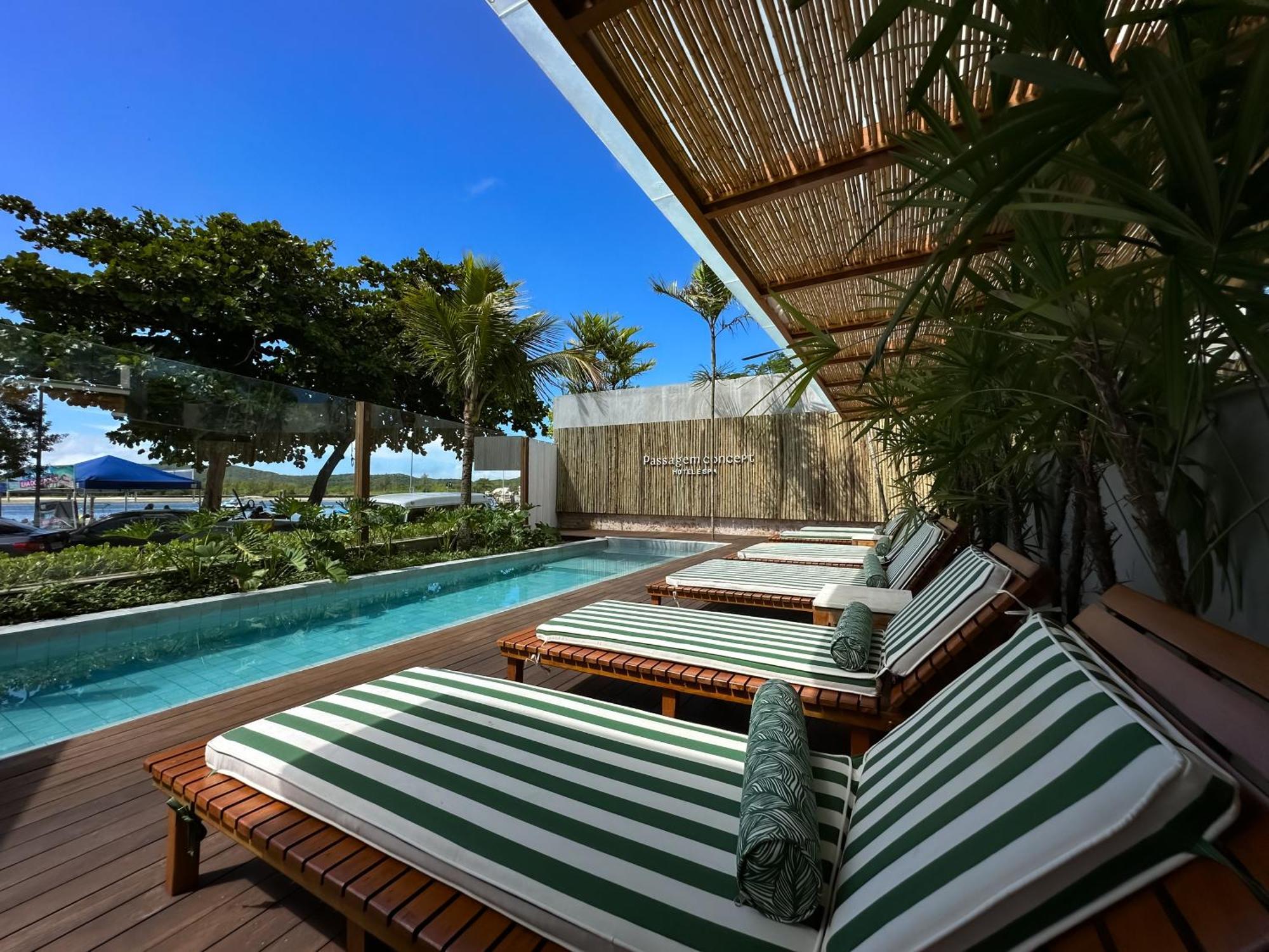 Passagem Concept Hotel E Spa Κάμπο Φρίο Εξωτερικό φωτογραφία The rooftop pool at the hotel