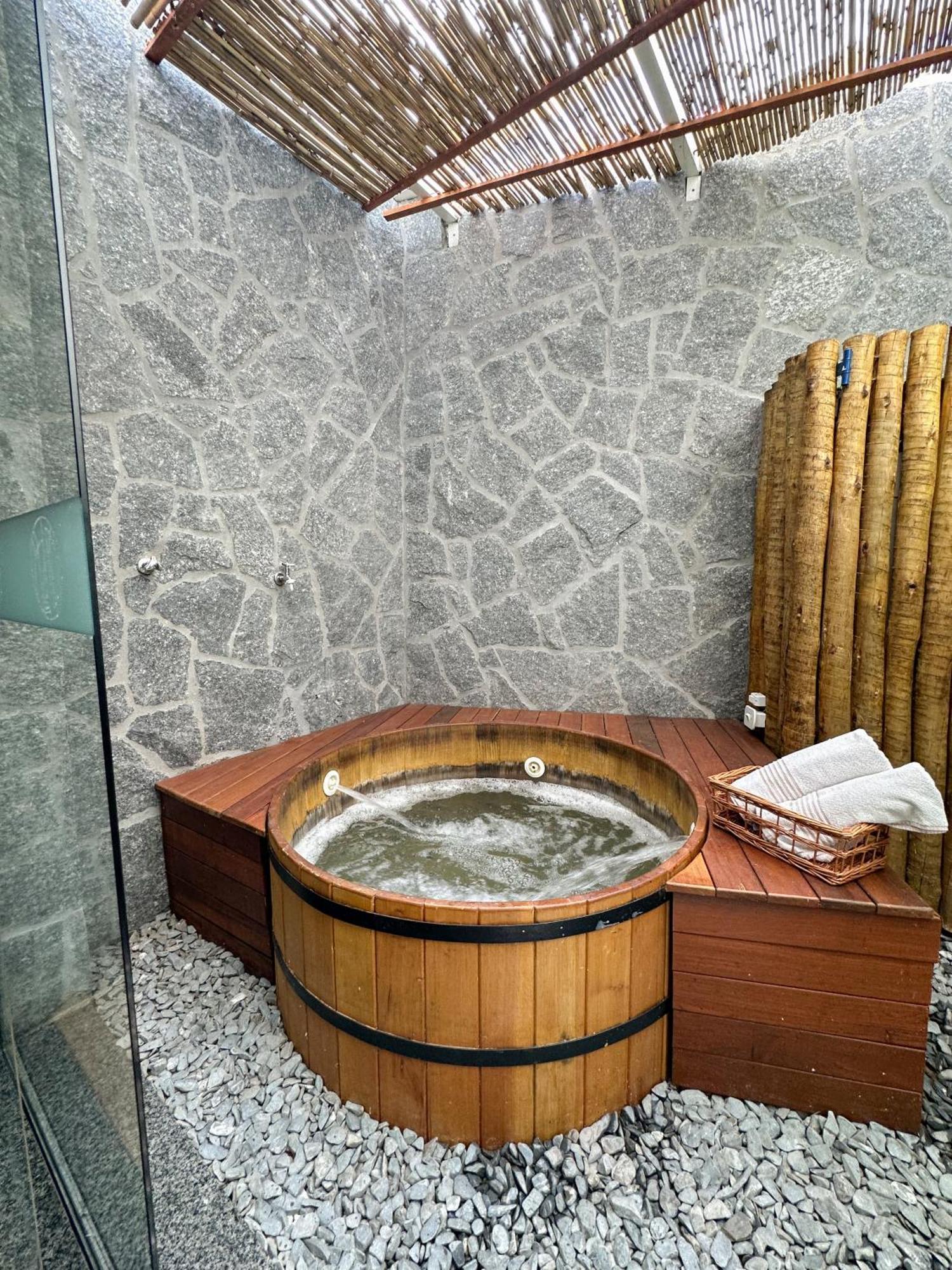 Passagem Concept Hotel E Spa Κάμπο Φρίο Εξωτερικό φωτογραφία A modern spa